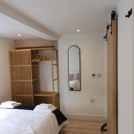 Fabulous Ground Floor Apt Adjacent To Beach 罗斯奈格尔 外观 照片