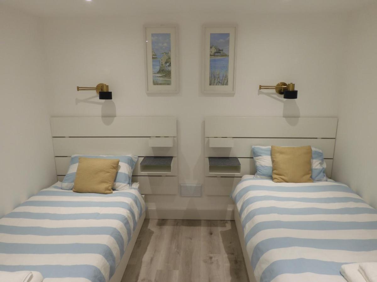 Fabulous Ground Floor Apt Adjacent To Beach 罗斯奈格尔 外观 照片