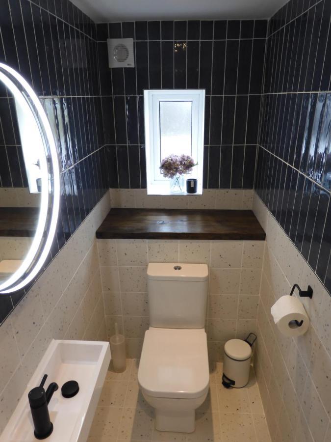 Fabulous Ground Floor Apt Adjacent To Beach 罗斯奈格尔 外观 照片